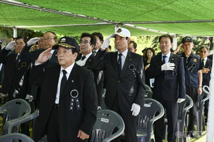 1-3. (사회복지과)현충일 추념식 거행.JPG