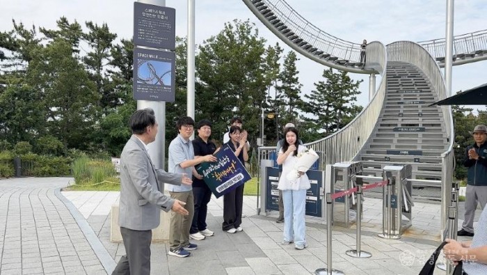 260610 포항 체험형 관광명소 ‘스페이스워크’ 누적 체험객 400만 명 돌파!2.jpg