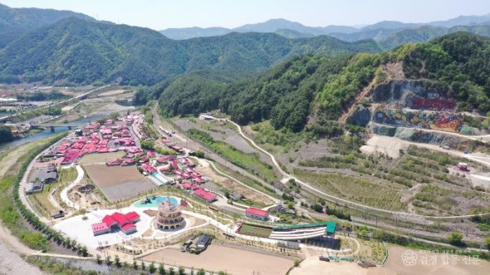 2. 분천산타마을.jpg
