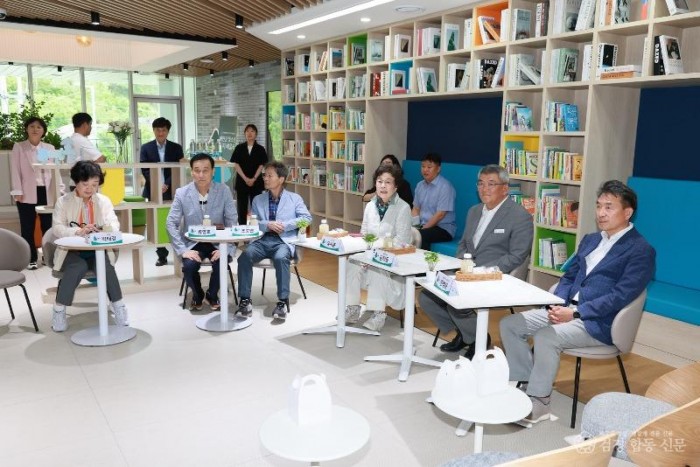 2026 06 11 EBS 유시춘 이사장 청소년 둥지배움터 방문(총무과)61.JPG