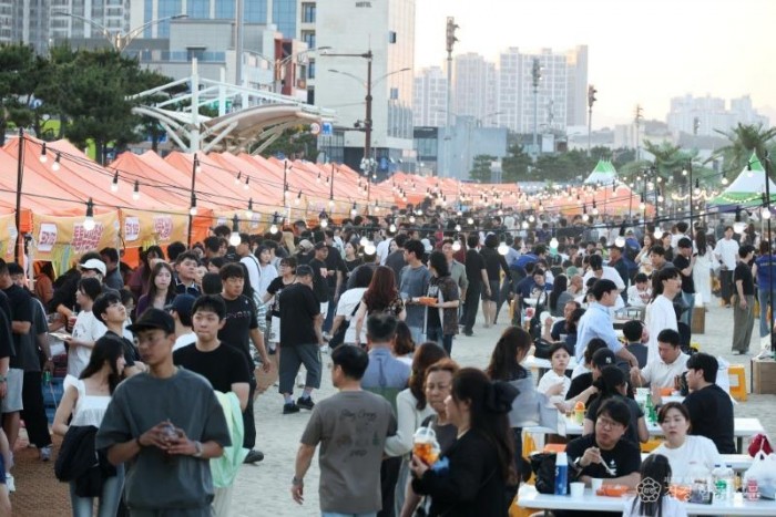 260614 송도 밤바다와 포장마차 감성의 만남…포항시, 2026 포송마차 성료3.jpg
