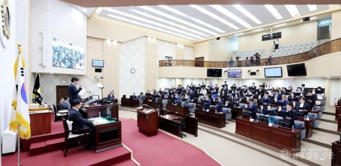 (사진1)인천시의회, 시민 중심 의정의 새로운 출발, 지역사회와 함께 다짐.jpg