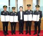 260702-2소방령 임용장 수여 후 단체사진.jpg