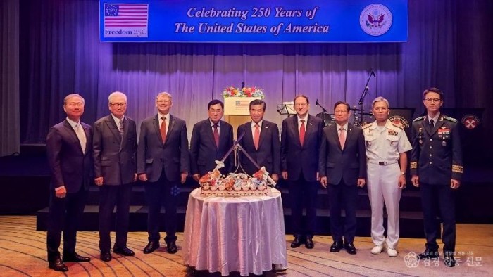 1. 주낙영 경주시장 주한미국영사관 초청으로 美독립기념일 250주년 리셉션 참석.JPG