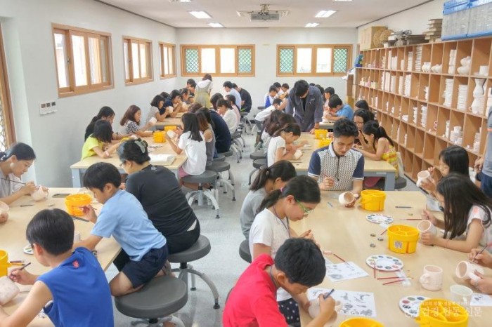 260716보도자료(청송군, 여름 관광객 위한 청정 힐링 여행 추천-청송백자 체험) (1).jpg