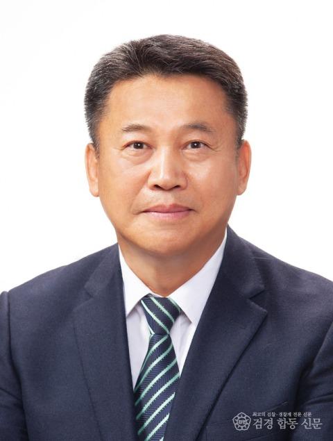 정용채 도의원 사진.jpg