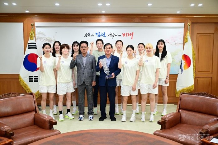 김천시청 여자농구단, 2026 태백실업농구연맹전 우승-스포츠산업과(사진2).JPG