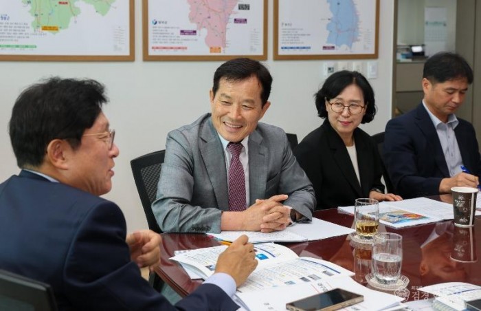 01의성군제공 의성군 지역 현안사업 국비 확보 위해 국회 방문3.jpeg