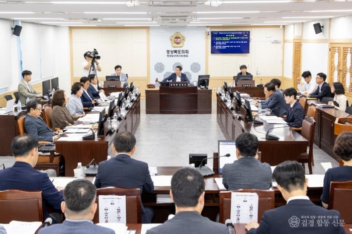 (260827)제365회 임시회 행정보건복지위원회 보도자료 사진.jpg