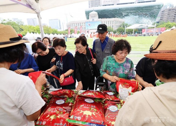 1-5. 사진(영양군，서울광장서 영양고추 H.O.T Festival 성황리 종료) (3).jpg