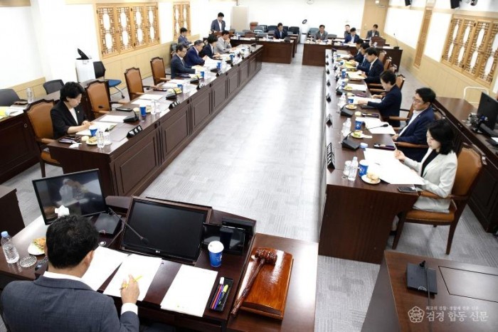2026.08.31_2026년_제2회_정책연구위원회_임시총회_3.jpg