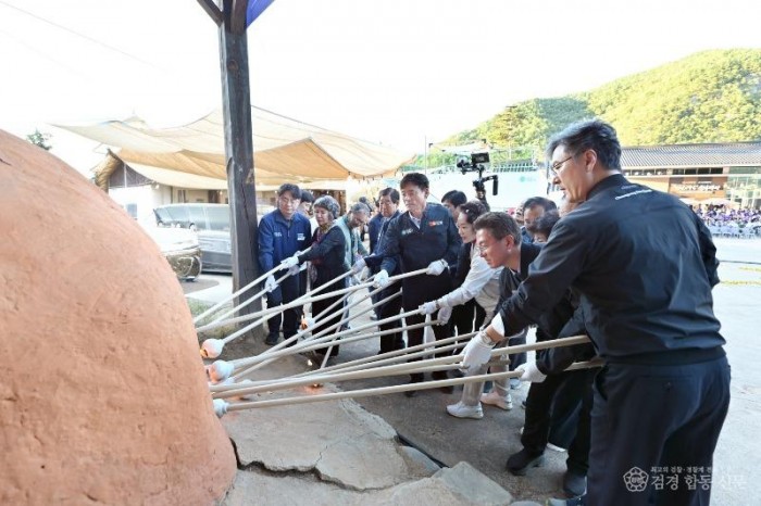 260914보도자료(전통에 즐거움을 더한 2026 청송백자축제 성황리에 마무리) (2).jpg
