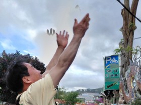 [핫이슈] 베트남 달랏 영복사 방생 순간… 구름 속 ‘부처 형상’ 촬영 화제