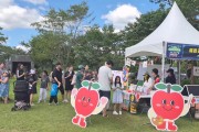 예산군, 황새축제서 운영한 체험형 관광홍보부스 ‘인기’