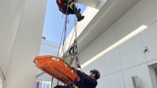 의창소방서, 재난 상황 대비 인명구조 로프훈련 실시