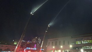 마산소방서, 고층건물 화재대비‘고가사다리차 훈련’