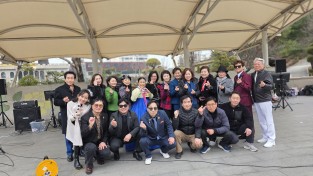 "장미 없어도 향기로웠다"… 도당공원 흔든 사)대한가수협회 인천부평지부와 부천 KGS 밴드 가수들의 열창