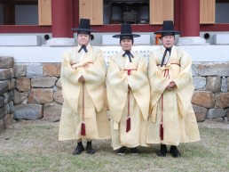구미시 "학생들은 무대에, 후손들은 추모식에"…구미, 왕산 허위 선생 뜻 기렸다