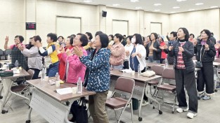 청송군이웃사촌복지센터,  희망에너지와 함께하는‘안덕 트롯 노래교실’