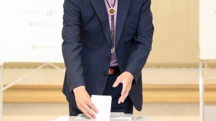 황명석 도지사 권한대행, 제9회 전국동시지방선거 사전투표 참여