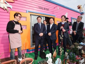 행안부 장관, 안동 신세동 벽화마을 ‘청년 마을기업’ 현장방문
