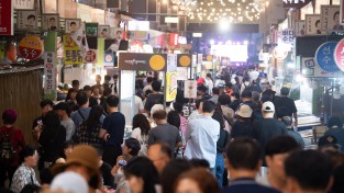 불 꺼진 구미역 살린 '라면축제·야시장'…상권 부활 훈풍
