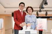 이철우 경북도지사 후보, 사전투표 첫날 투표 마쳐