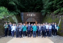 안동시 "회의실 대신 현장으로" 안동시, 페이퍼리스 전략회의로 현안 점검