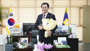 안동시의회 손광영 의원, ‘2025 지방자치 의정대상’ 대상 수상