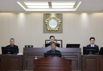 영양군(군수 오도창)은 2026년도 예산안을 2025년도 본예산보다 205억원(4.8%)증가한 4천420억원 규모로 편성해 영양군의회에 제출하였다.  일반회계가 4천57억원으로 2025년 3천748억원보다 390억원(8.24