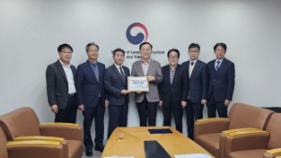 영양군, ‘남북9축 고속도로 조기 건설’ 10개 시·군 공동건의문 전달