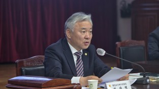 도의회 권광택 위원장, 포항의료원·인재평생교육재단 행정사무감사 실시