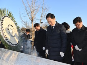 경북교육청, 충혼탑 참배와 새해 다짐식으로 2026년 힘찬 출발!