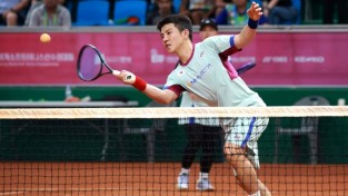 문경시청 소프트테니스단 김범준 대한민국 체육훈장 ‘청룡장’ 받아