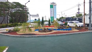 안동시, 영호대교 북단 교통섬 정원 조성해 쾌적한 녹색경관 선보여