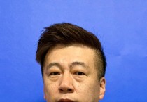 시내버스운행중 불이난 승용차 발견 시내버스內 소화기 2대로 화제진압