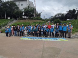 국가 유공자 환경운동본부  포천시 직활회 미꾸라지 방류및 행사 실시