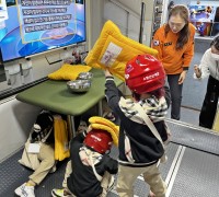 창원소방본부, 이동안전체험차량 활용 소방안전교육 ‘인기만점’