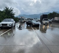 경남소방본부, 비번에도 도민 안전 지킨 소방관,  고속도로 현장서 운전자 구조