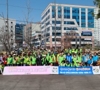 예천군 환경단체, 성화 봉송 구간 일대 ‘쓰담달리기’ 활동 펼쳐